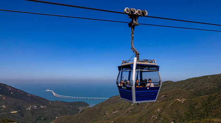 Ngong Ping 360: Adult-Standard Cabin of Round Trip Cable Car e-Voucher